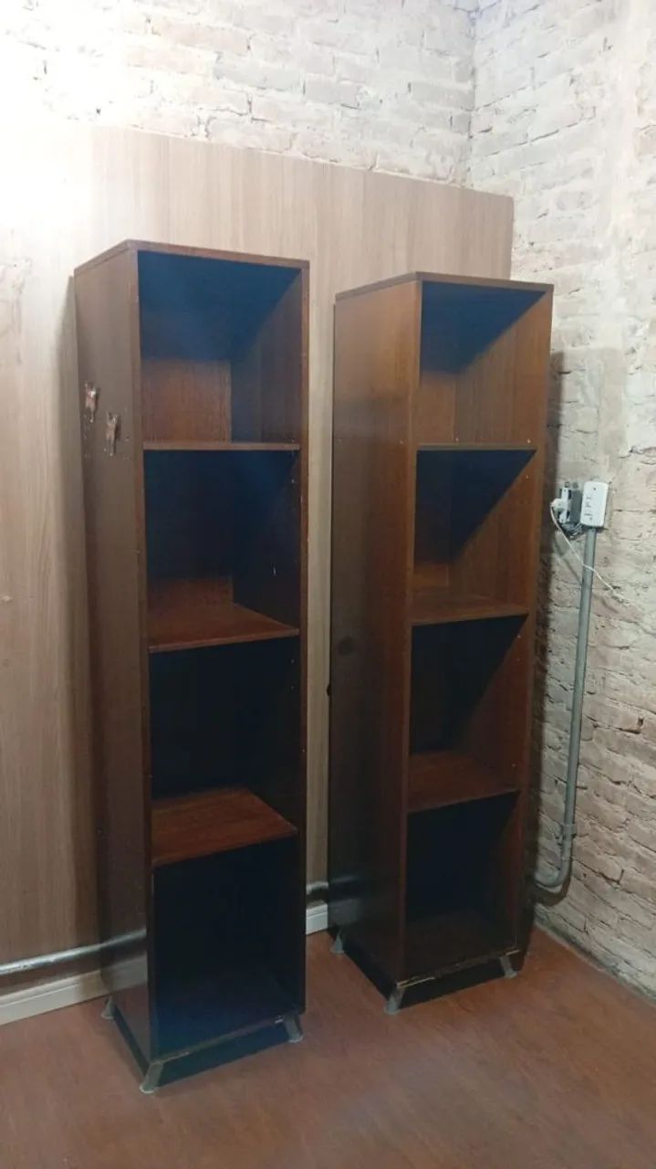 Prateleiras de madeira multiuso 