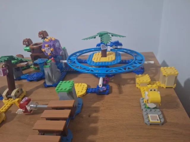 71400 LEGO Super Mario Big Urchin Beach Ride - Completo com manual e caixa - Foto 3