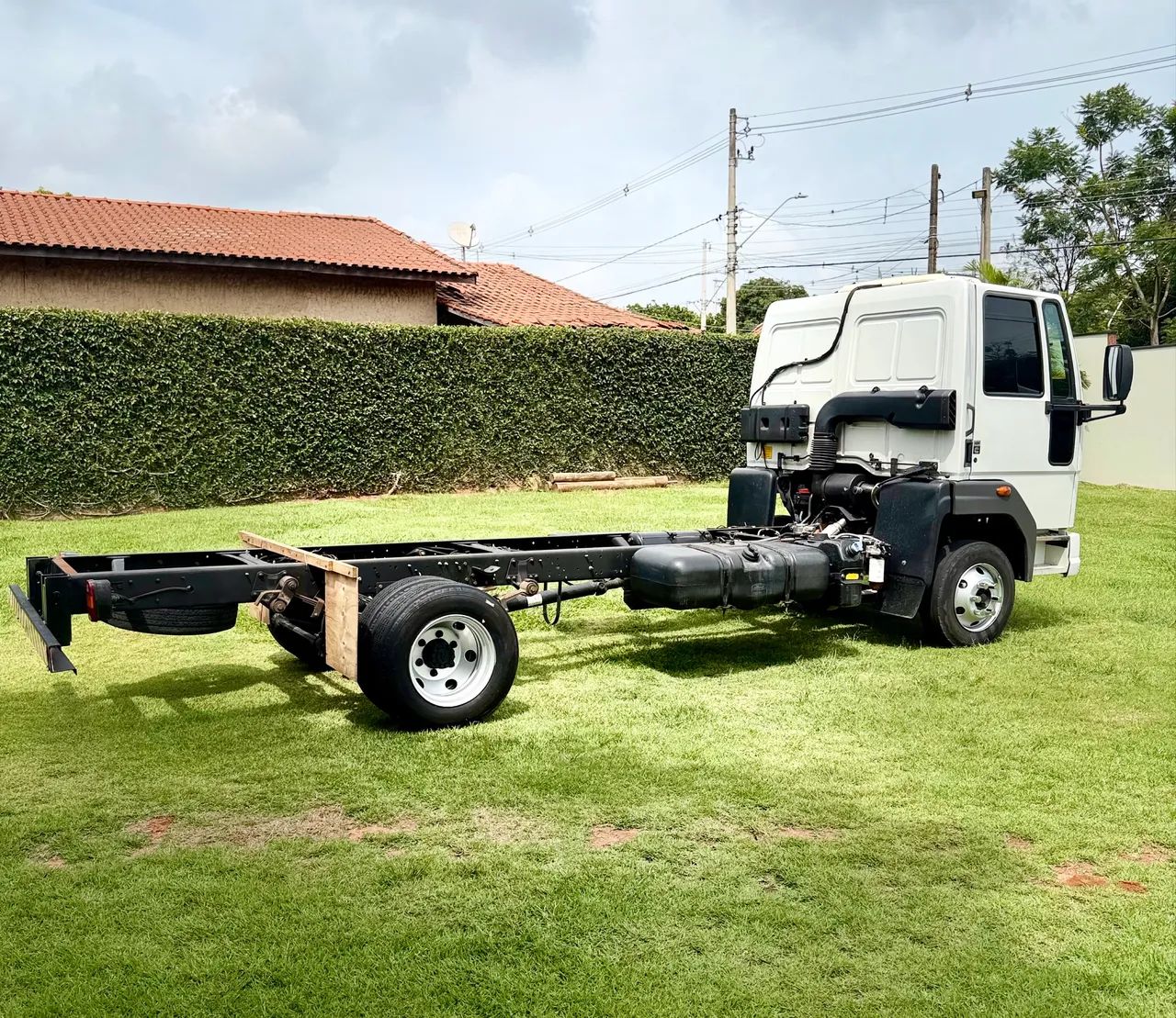 Caminhão FORD CARGO 816 4x2 2015 CGASSI - Foto 2
