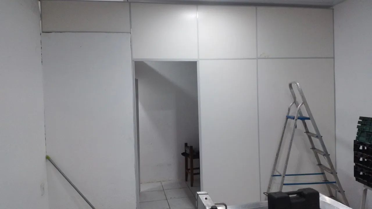 Divisória barata e com Antônio 