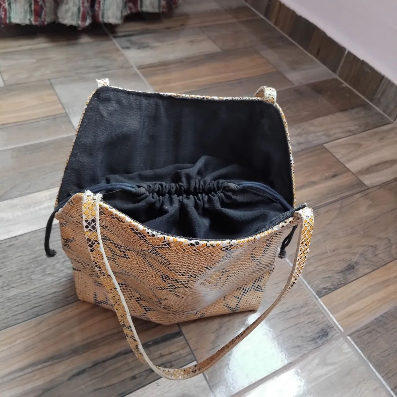 Bolsa de couro stiletto  - Foto 5