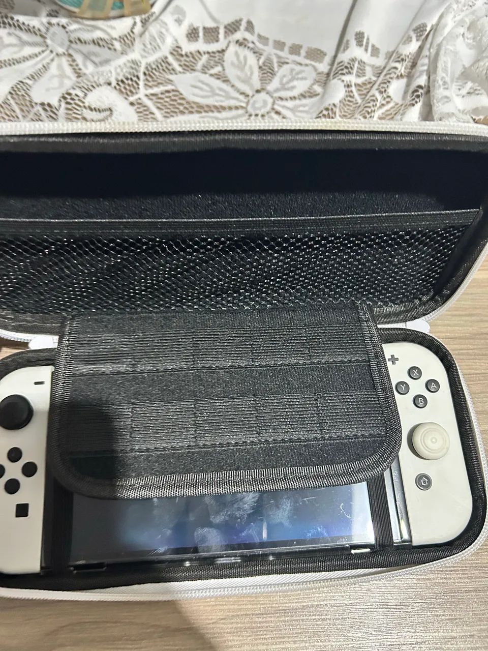 Nintendo Switch Oled 64g Standard Com Joy - con Branco - Foto 4
