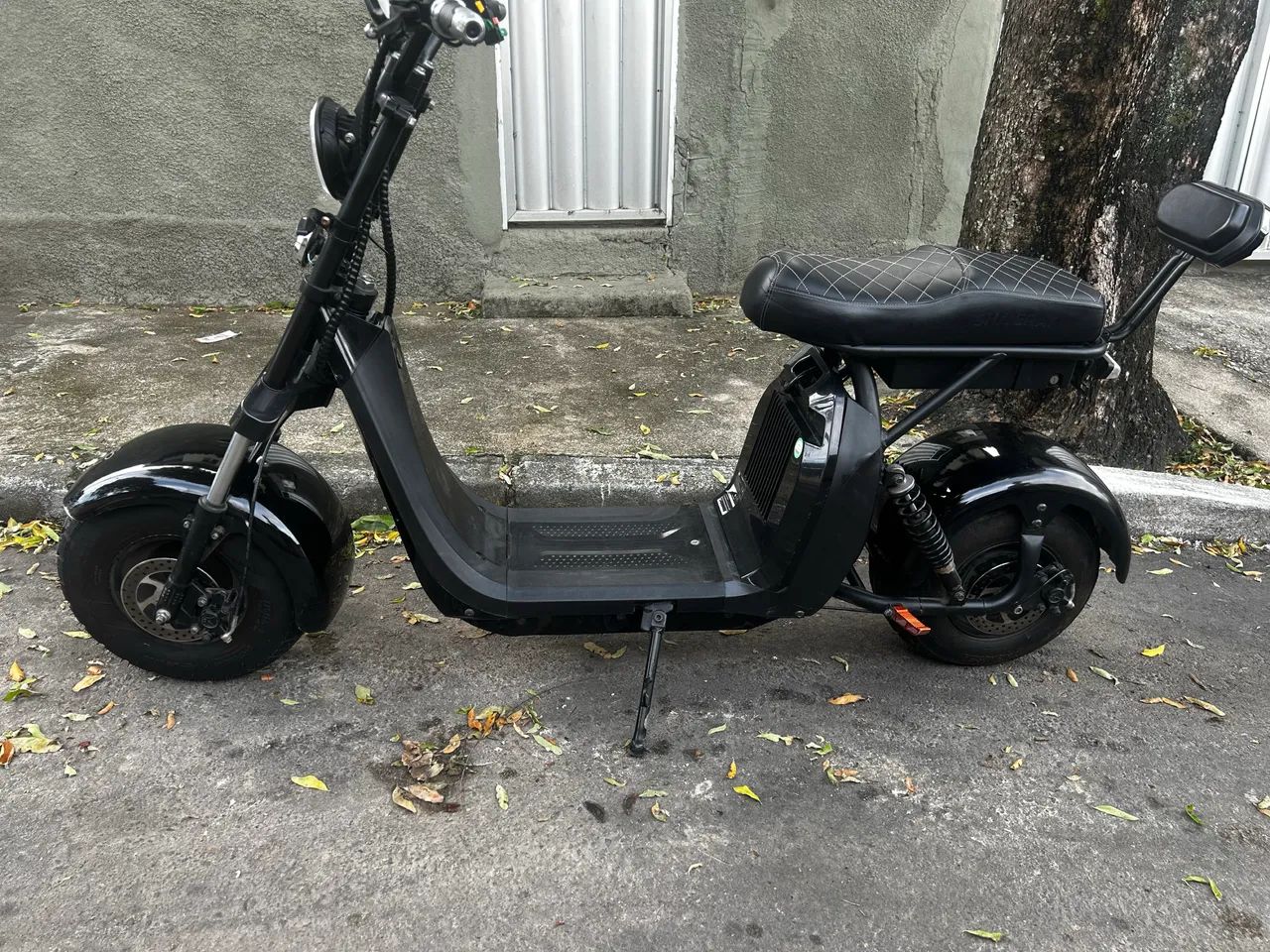 VENDO TROCO Moto scooter elétrica 100km  2000w 2023 apenas 100km rodado - Foto 2