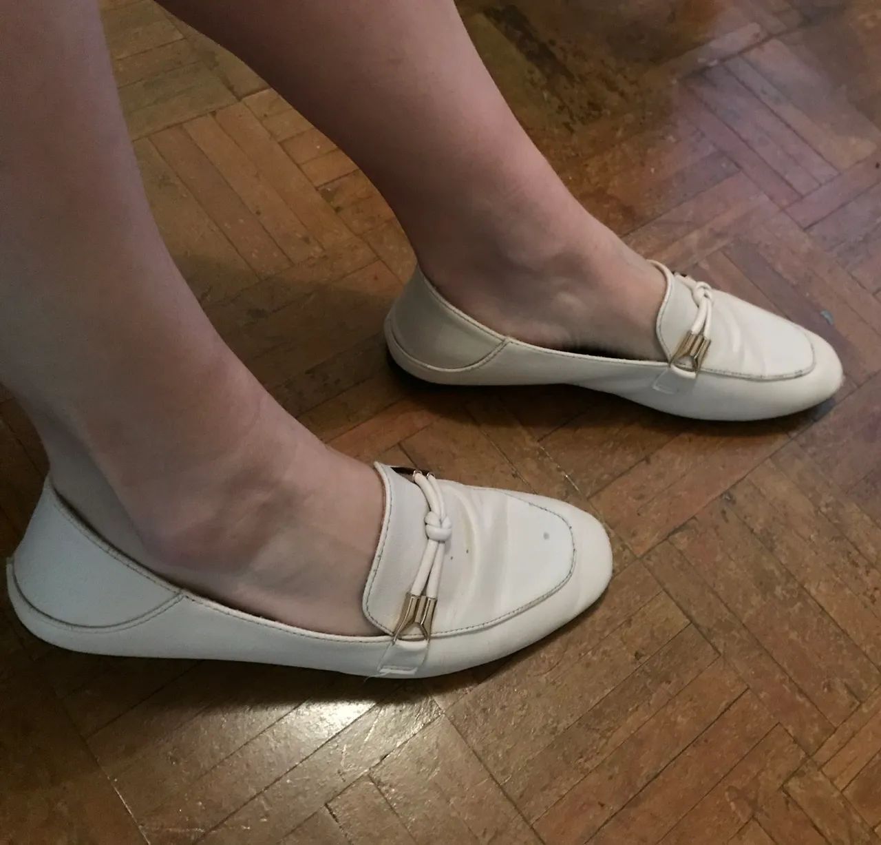 Mocassim off white conservado 