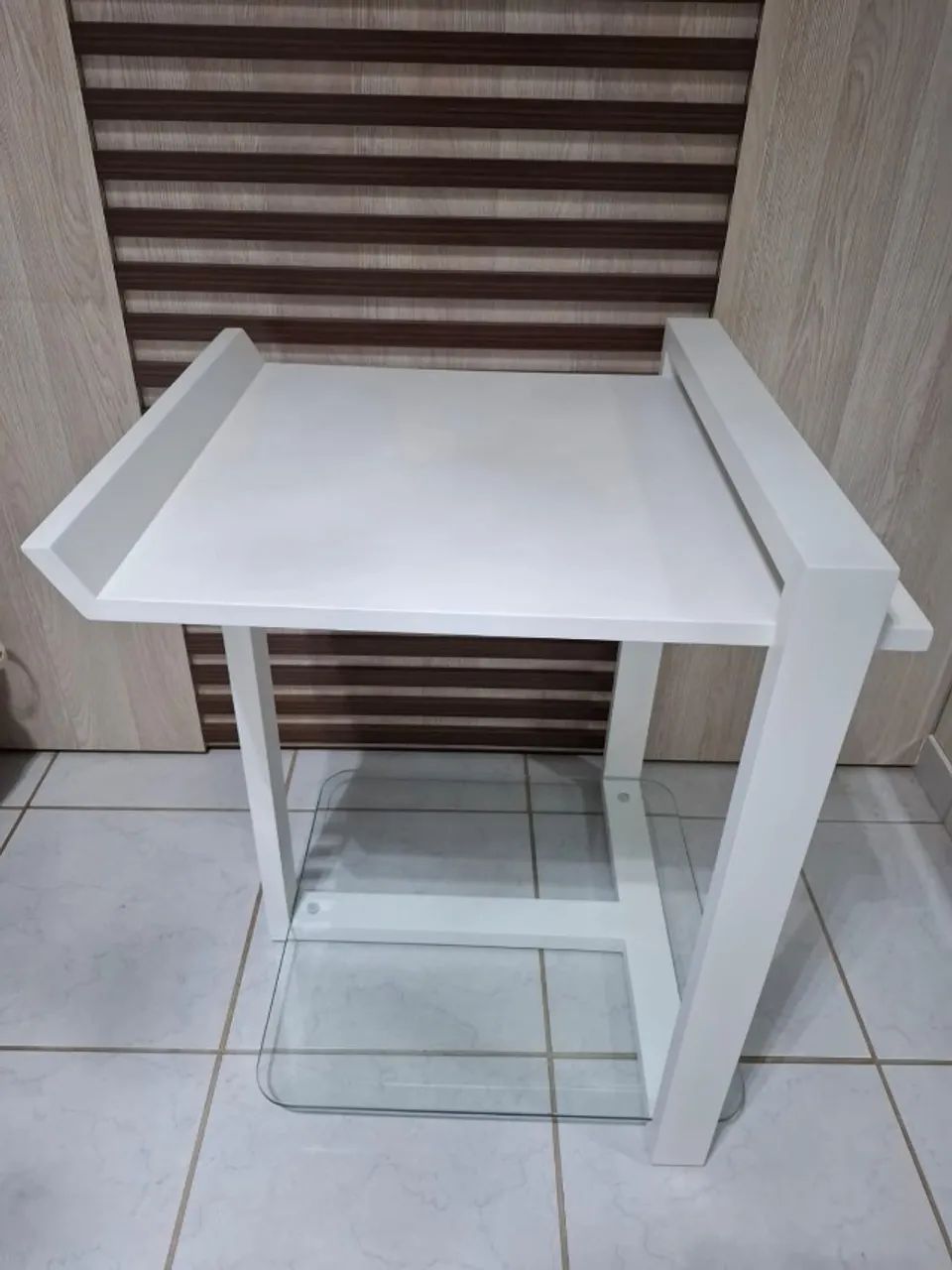 Mesa de Apoio Moderna com Base em Vidro65581381033090121