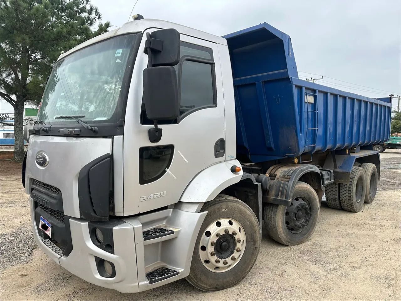 Ford Cargo 2429 8x2 Caçamba  - Foto 4