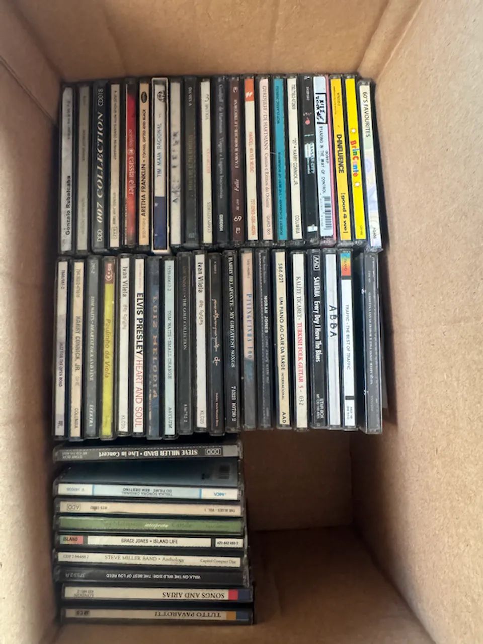 Caixa com aproximadamente 60 CDS - Jazz, Brasileira, Classica, Pop. - Foto 2