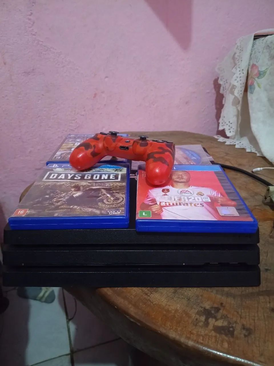 Vende se ou troca PS4 pro em iPhone 