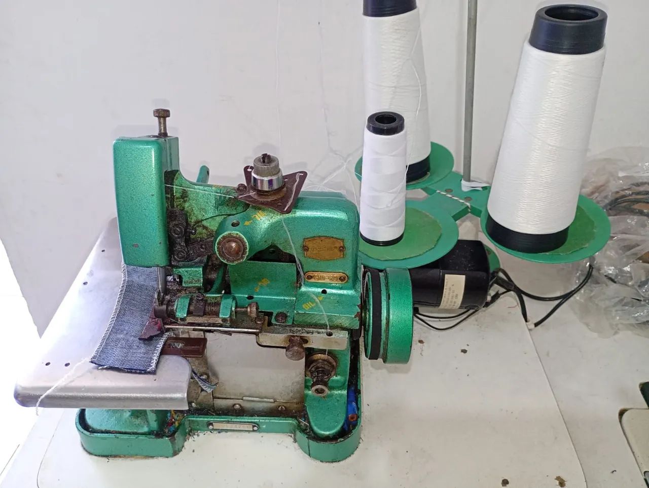 Chinesinha overlock portátil 