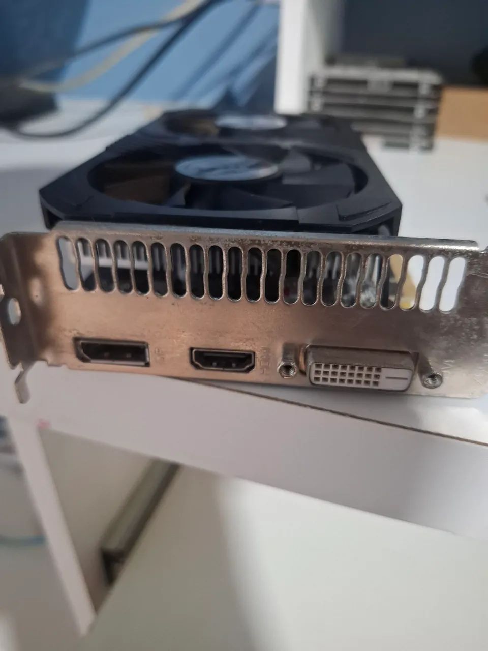 Vendo placa de vídeo amd rx 550 4gb  - Foto 2