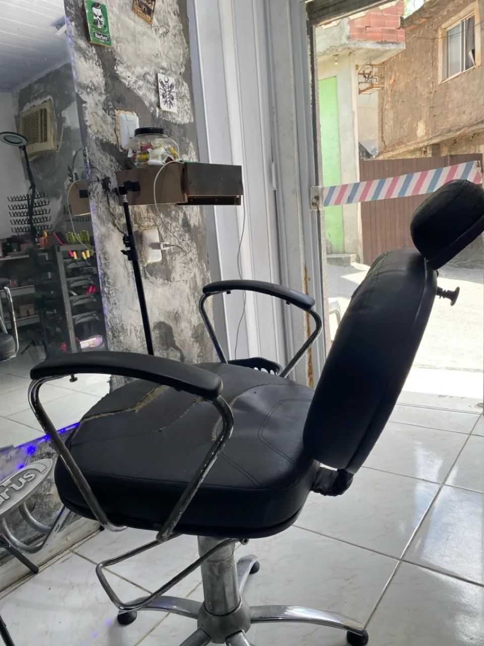 Cadeira de barbeiro  - Foto 2