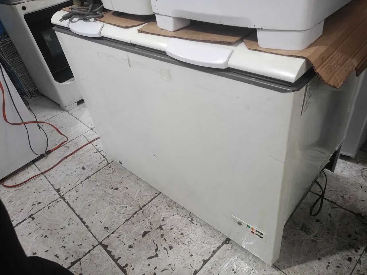 Freezer 220v excelente funcionando perfeitamente  - Foto 2