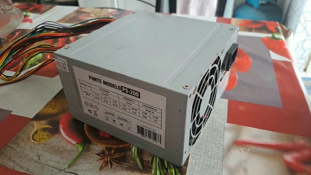 Kit placa mãe GM-H61D3 DDR3 e fonte ATX  - Foto 4