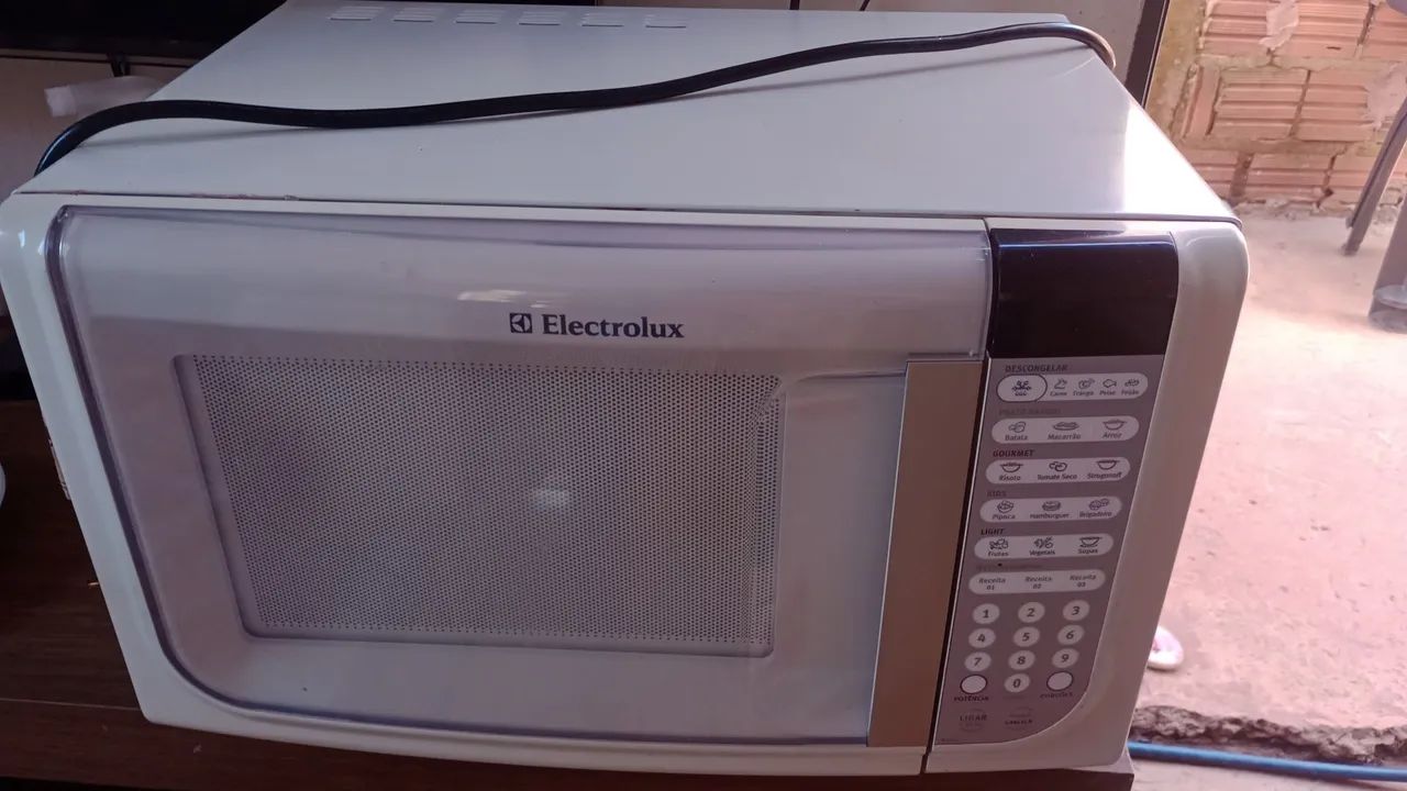 Microondas funcionando perfeitamente 