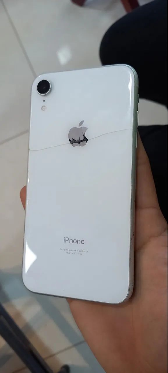 Vendo ou troco iPhone XR - Foto 2
