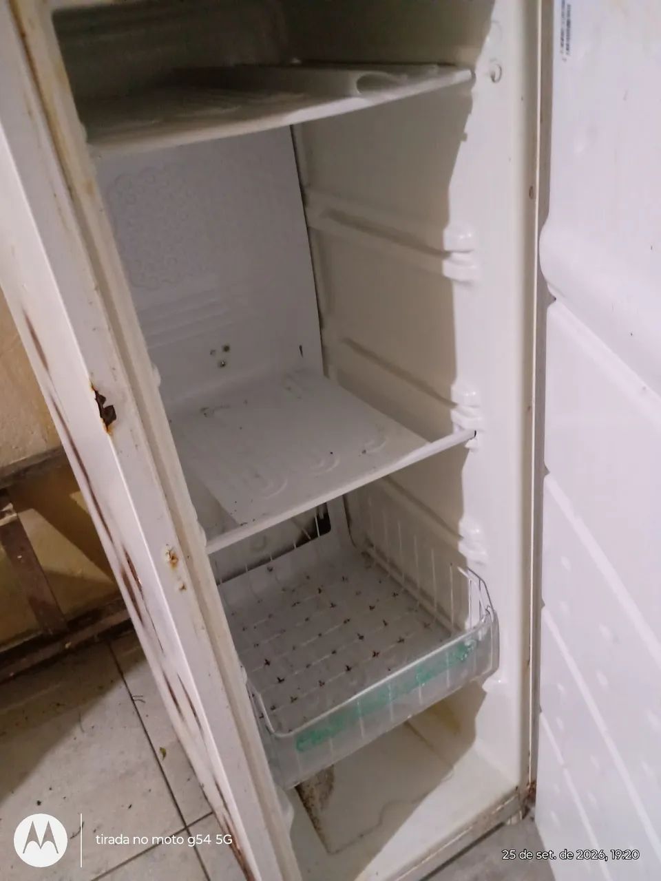 Freezer muito tempo de uso, mas funciona perfeitamente, - Foto 3