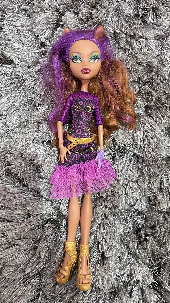 Esta é a boneca Clawdeen Wolf da coleção Frights, Camera, Action! 