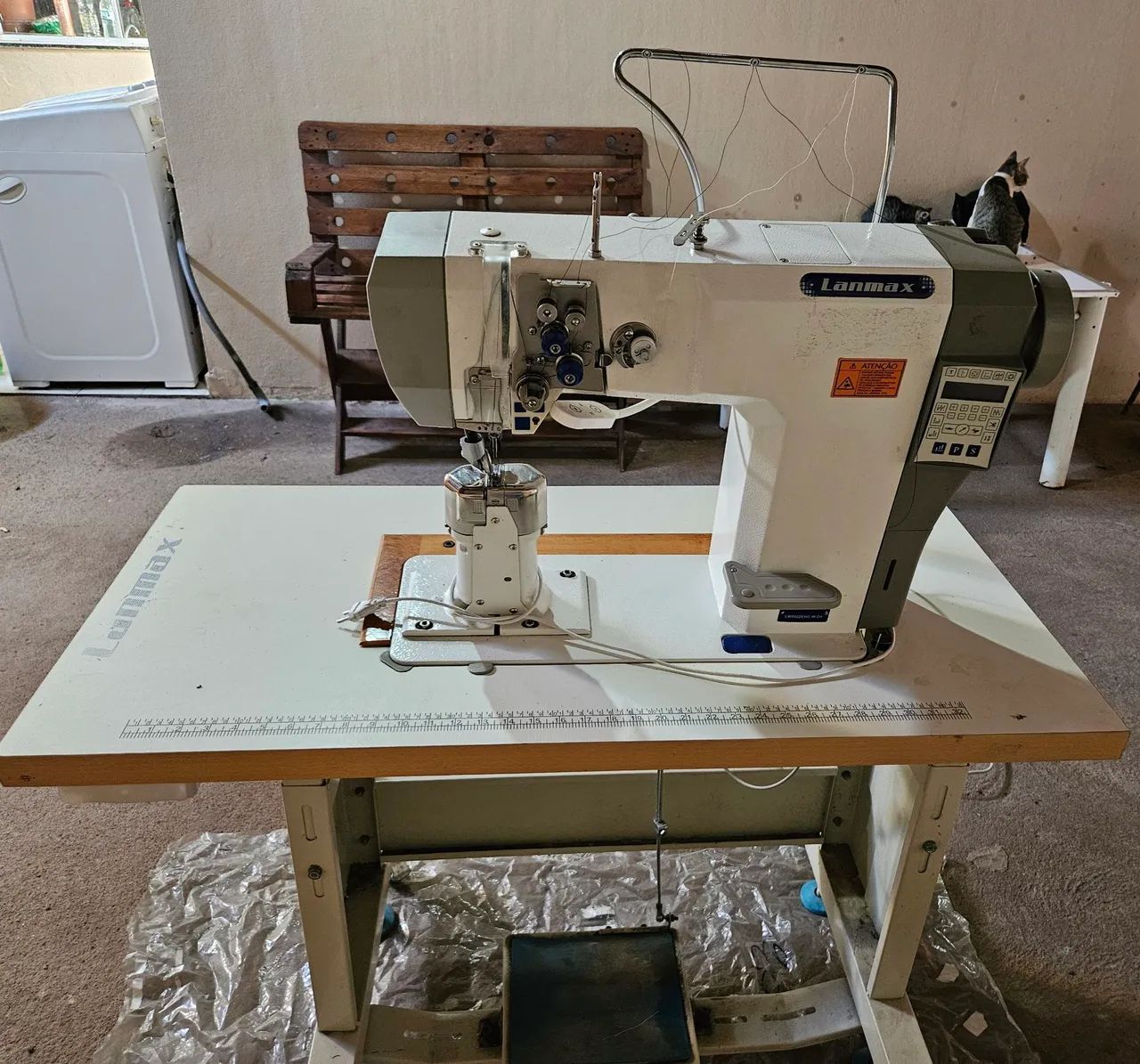 Vende-se maquina de 2 agulhas eletronica - Foto 4