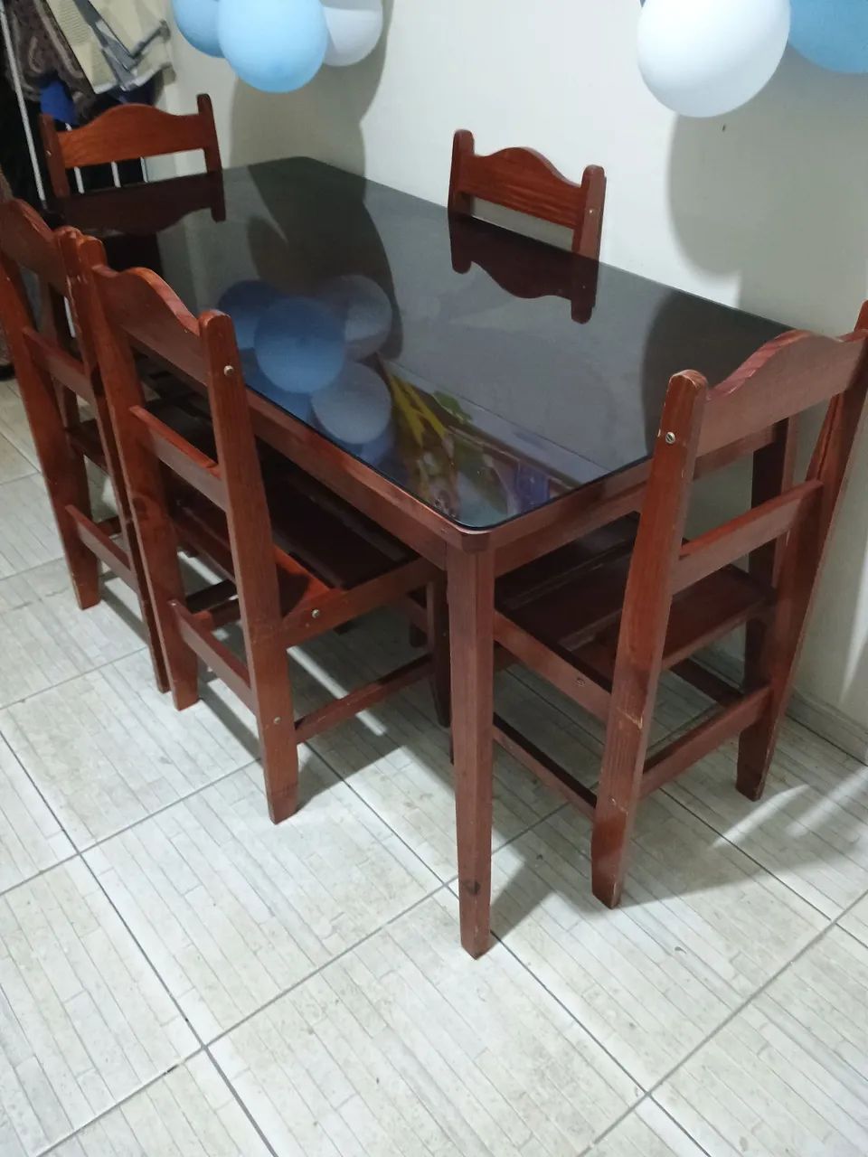 Mesa 5 cadeiras madeira  - Foto 3