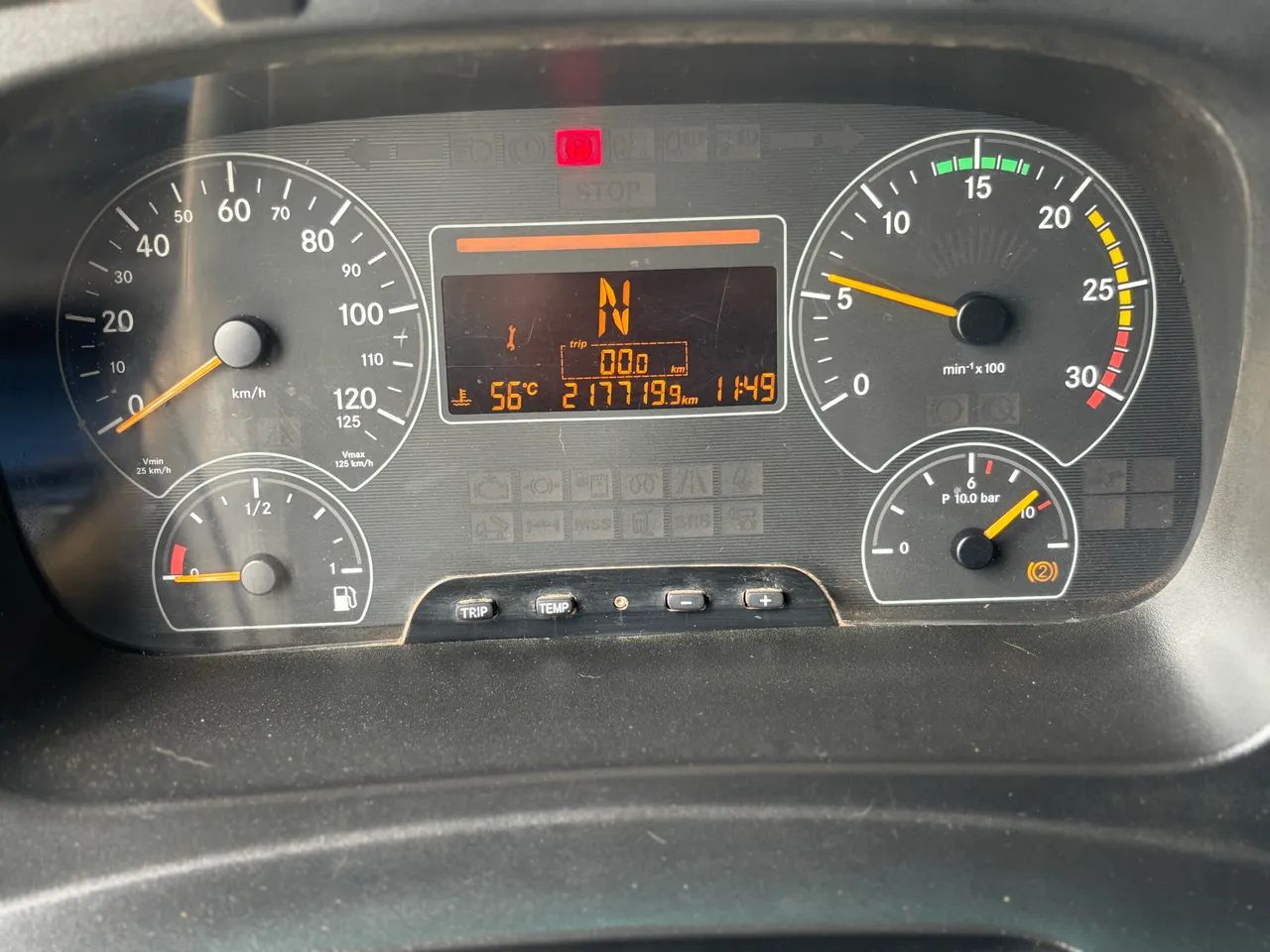 MB AXOR 2831 Caçamba com ar condicionado traçado 6x4 bem conservado  - Foto 14