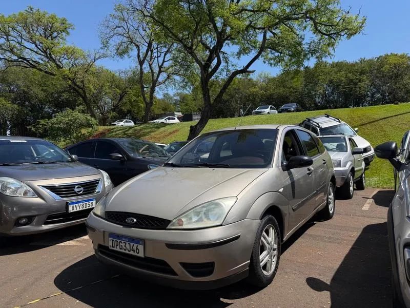 Ford Focus Ghia 2.0 16v/ 2.0 16V Flex 5P AUT 2004