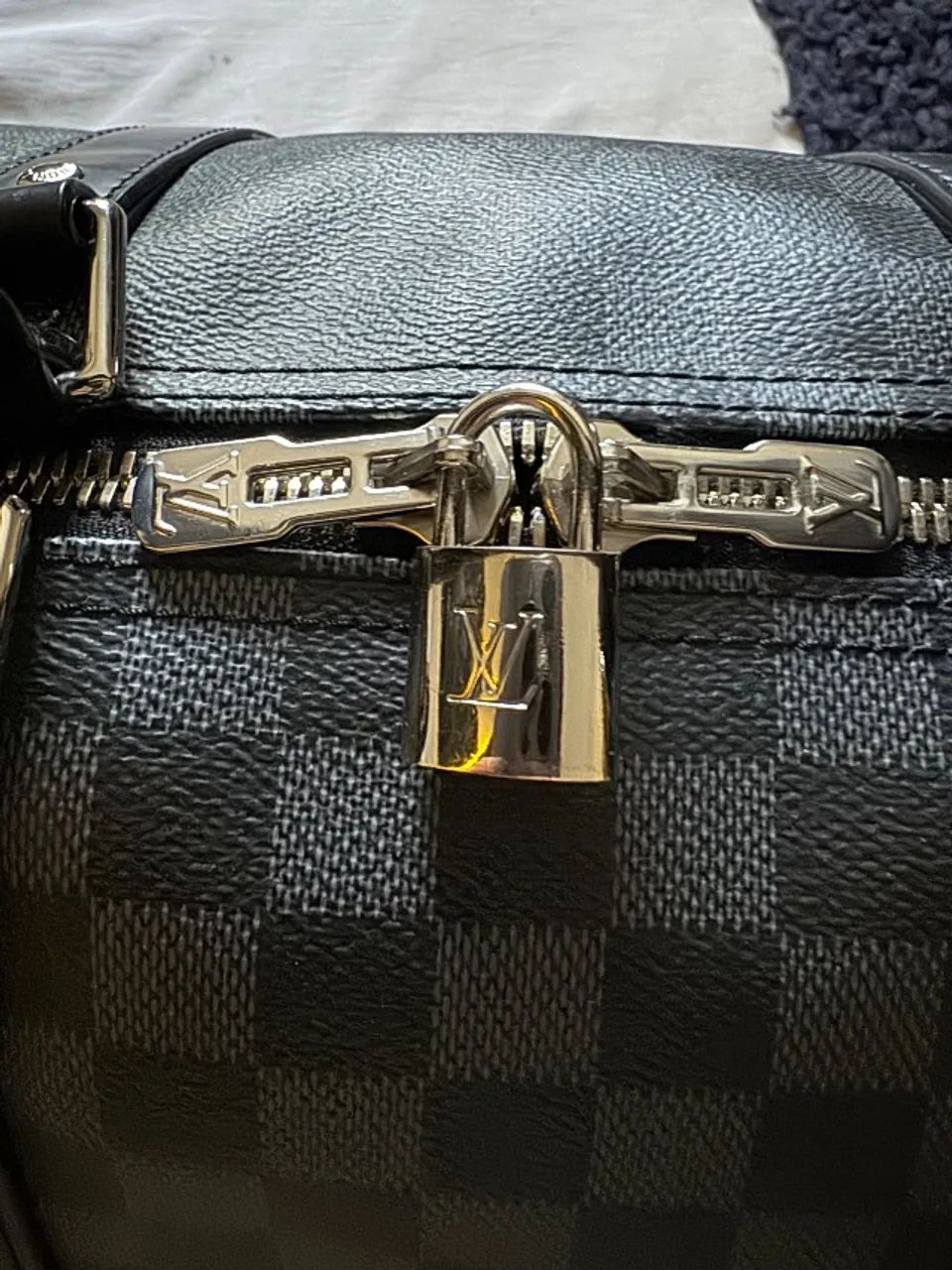 Mala Louis Vuitton Keepall 55 Damier Graphite - Foto 4