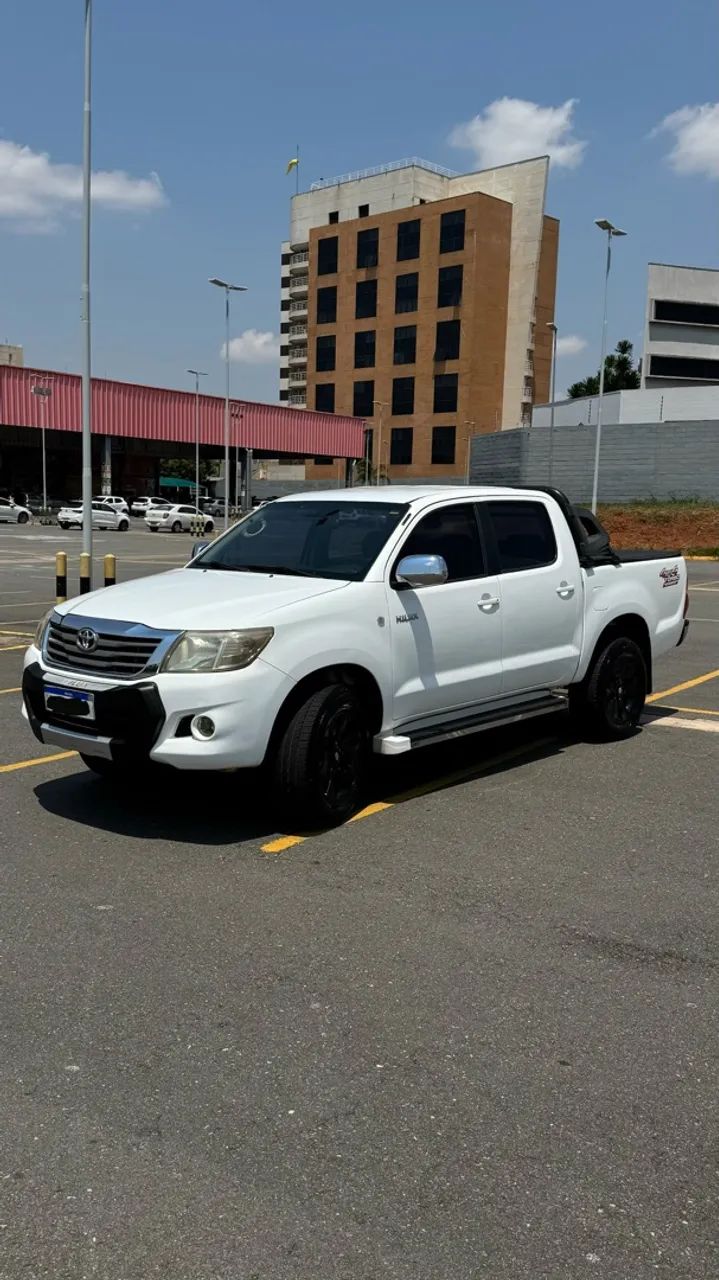 Toyota Hilux Hilux CD D4-D 4x4 2.5 16V 102cv TB Dies. 2011