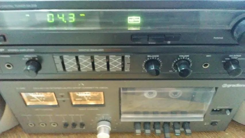 Receiver Sharp + Tape Deck Gradiente Em Bom Estado