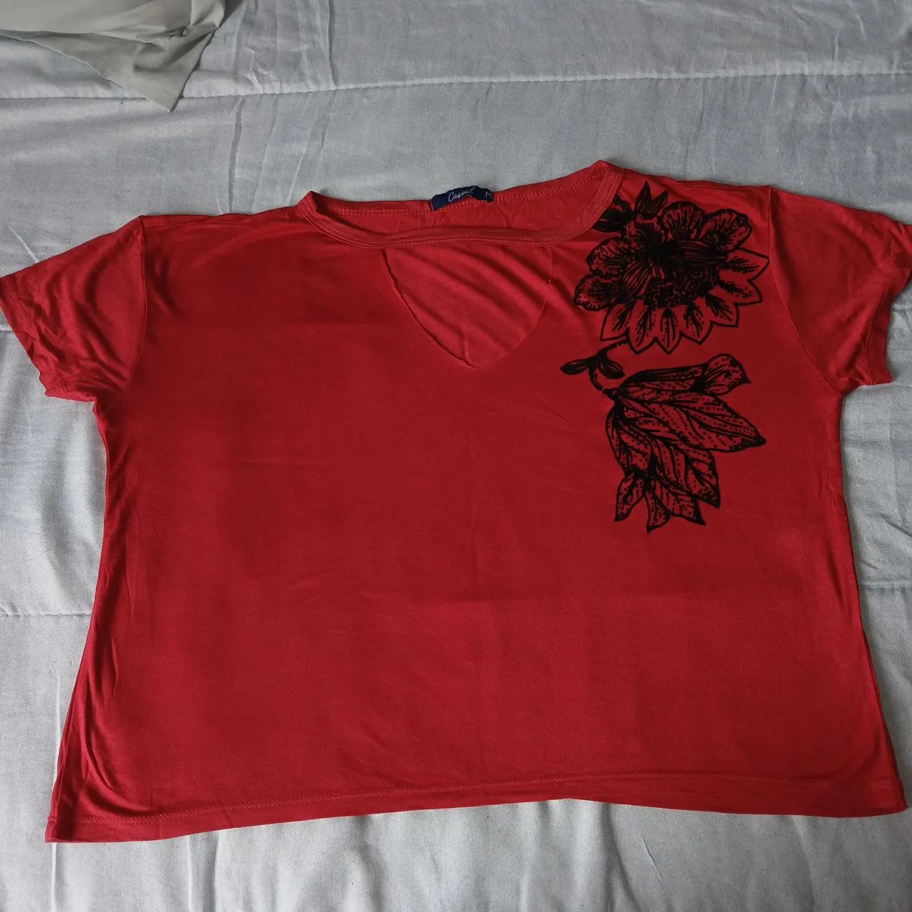 Camiseta feminina vermelha