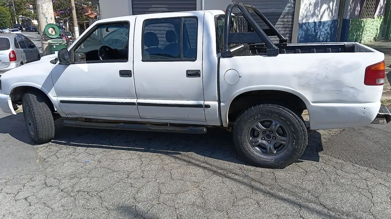 Chevrolet S10 S10 Blazer DLX 2.8 4x4 TB Interc. Diesel 2000