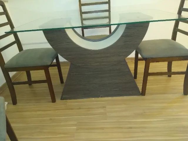 Mesa 1,30 x 0,80 com 4 cadeiras - Foto 4