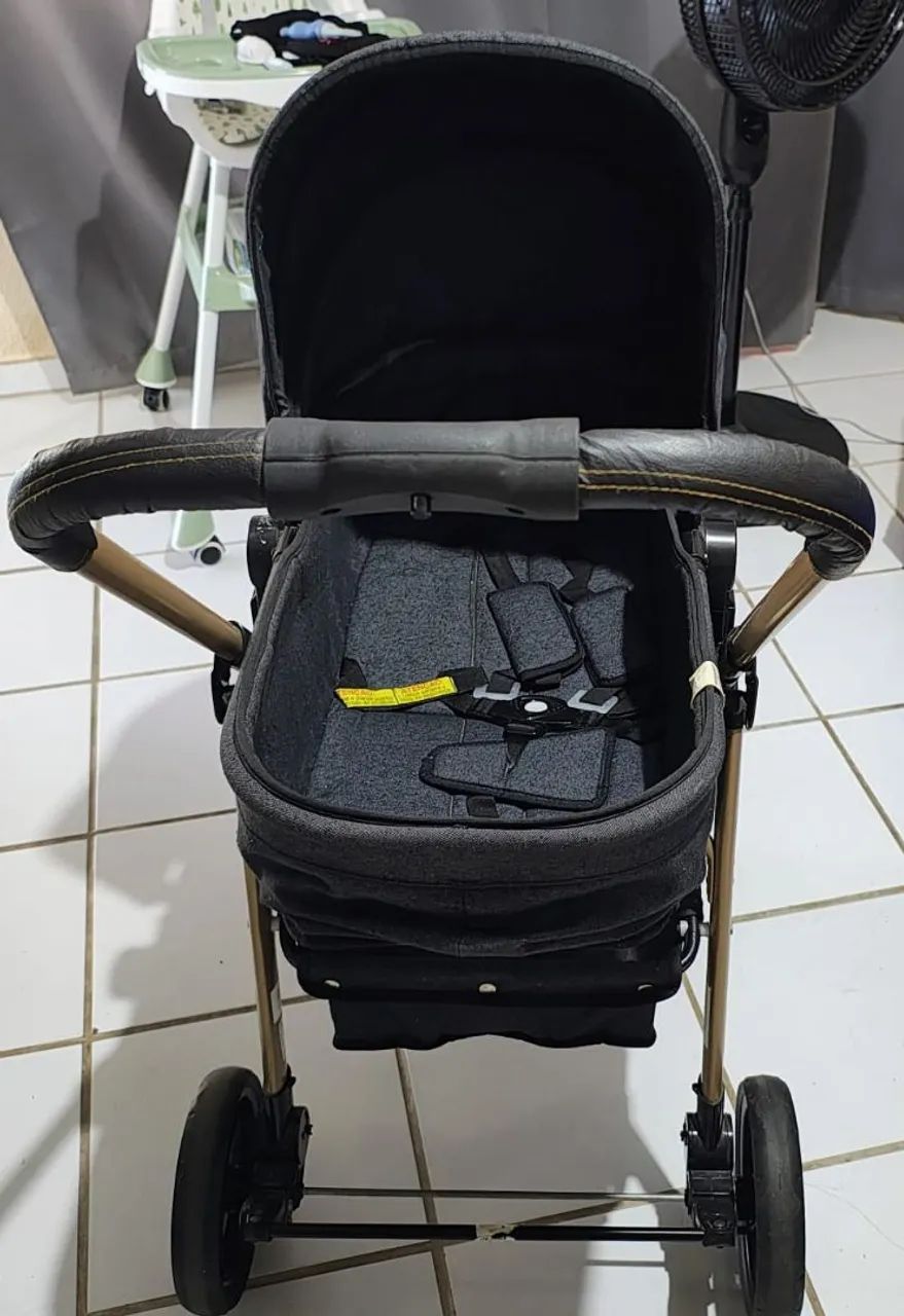 Vendo carrinho de bebê Galzerano - Foto 2
