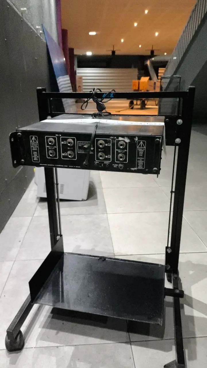 Amplificador Wattson DB 720 c/rack - Foto 2
