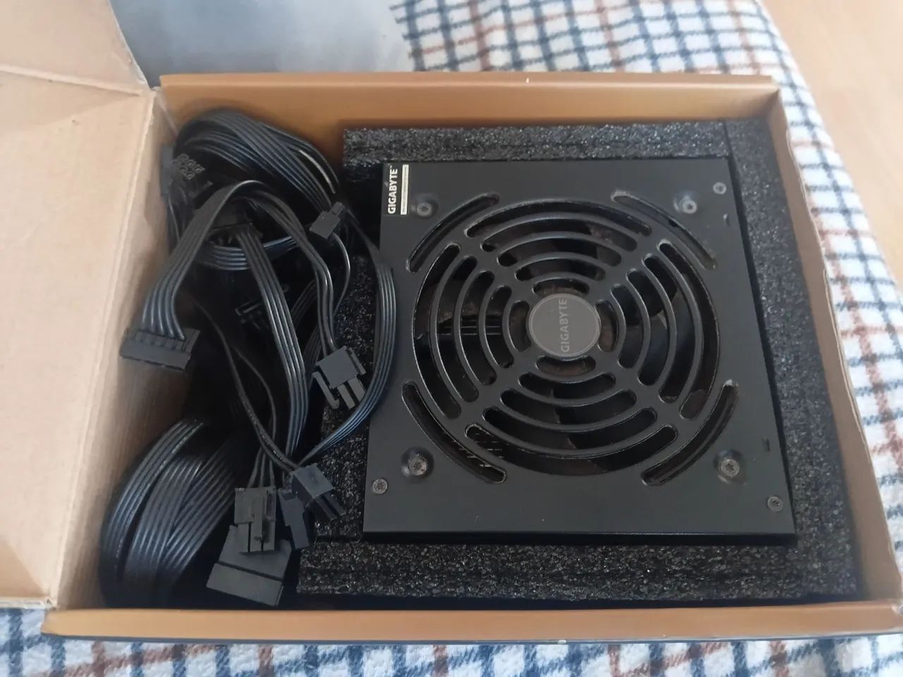 fonte gigabyte - Foto 2
