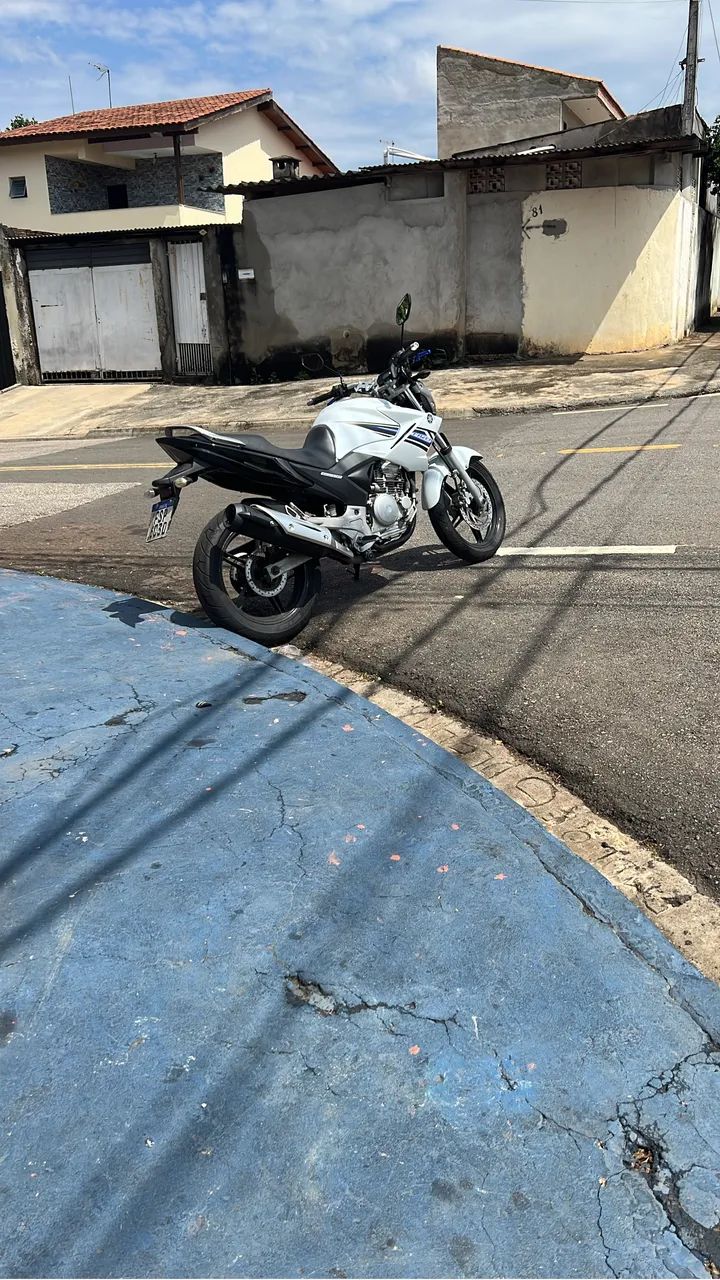 FAZER 250 / 2014 - Foto 2