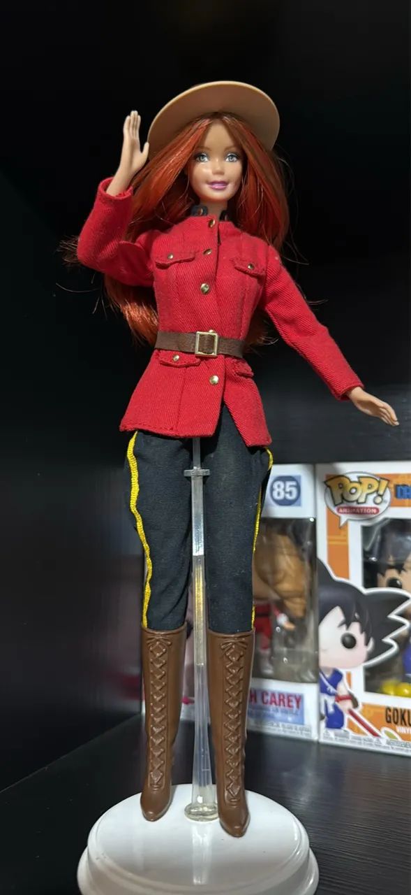 Boneca Barbie Canadá  - Foto 4