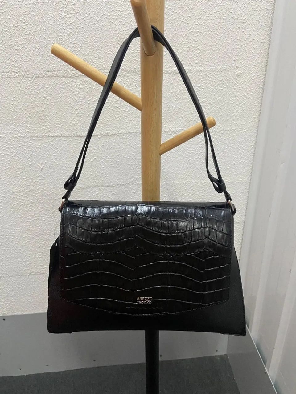 LINDA BOLSA EM COURO DA AREZZO NOVA COM ETIQUETA 