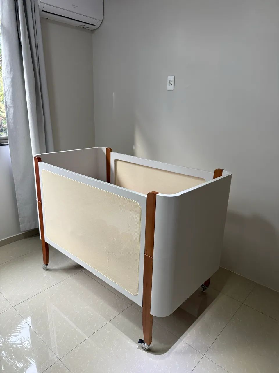 VENDO BERÇO 3 em 1 (mini berço, berço e cama)  - Foto 3