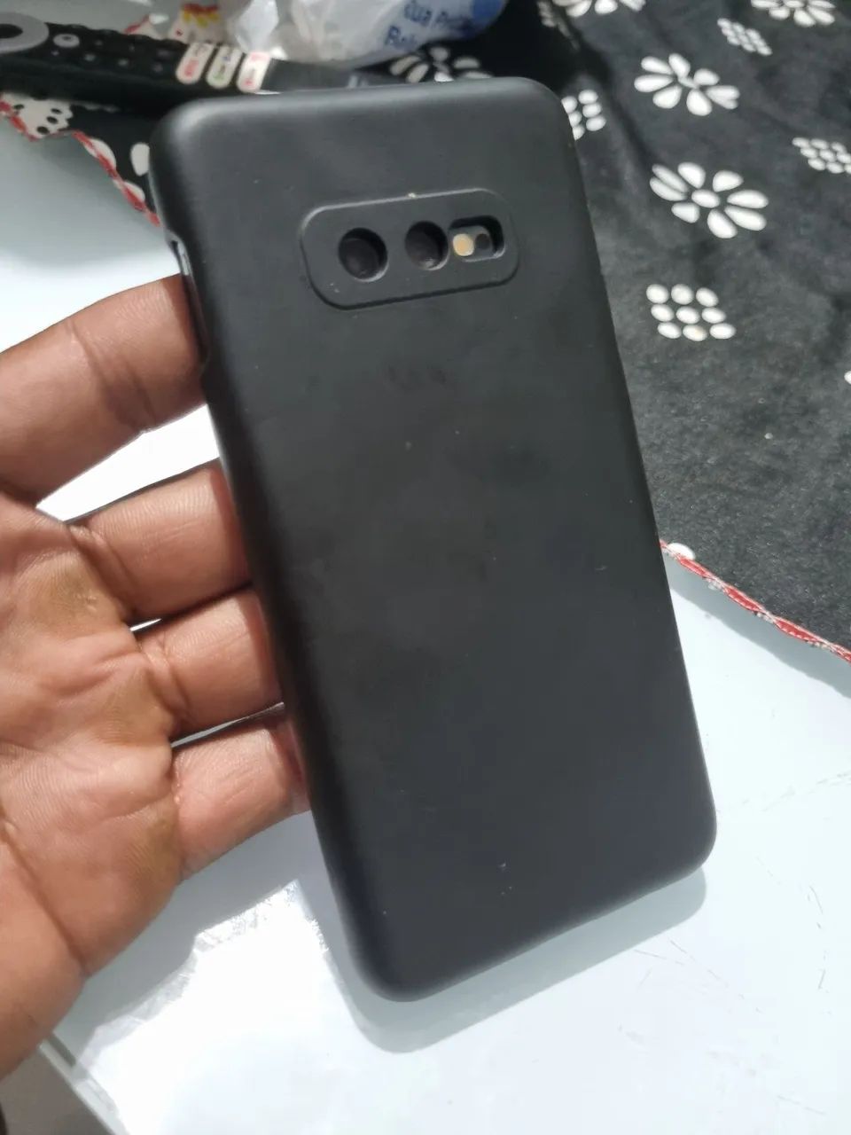 S10e 128 gb está zero só a trás q trinco top - Foto 2