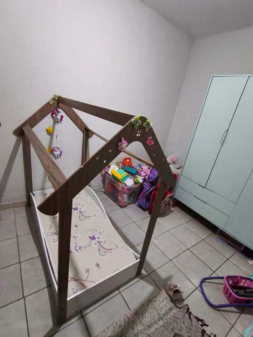 Vendo cama montessoriana com colchão. - Foto 3