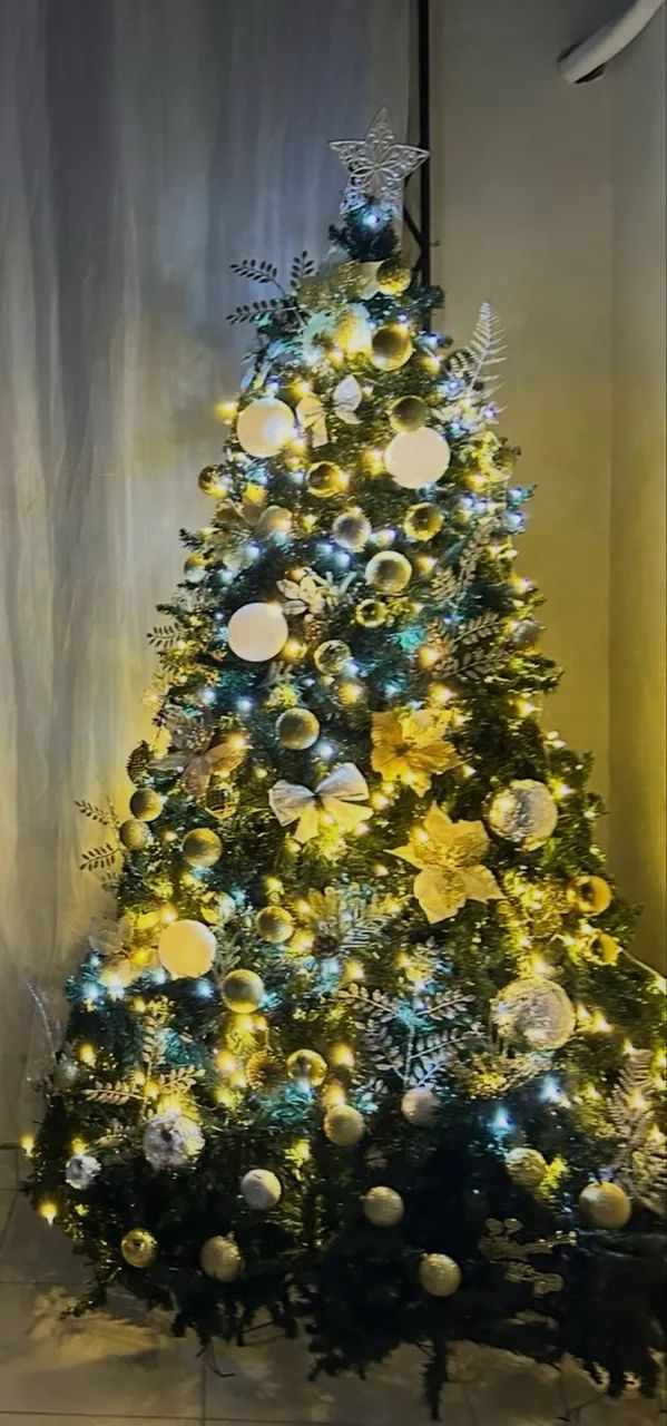 Árvore de Natal 2,20 m Sem os enfeites  - Foto 4