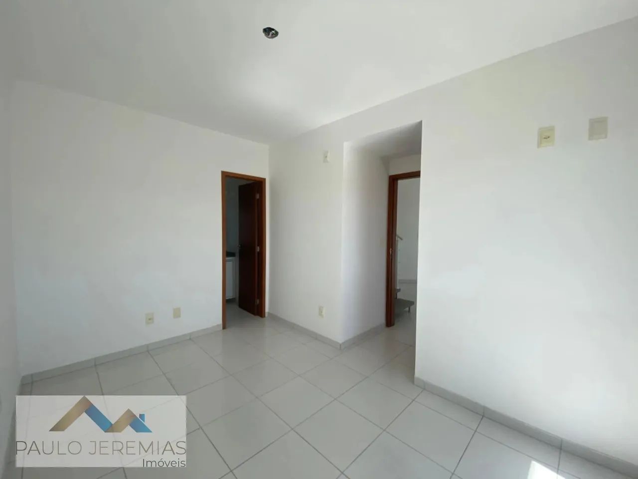 Cobertura à Venda em Capoeiras, Florianópolis: 3 Suítes, 4 Banheiros
