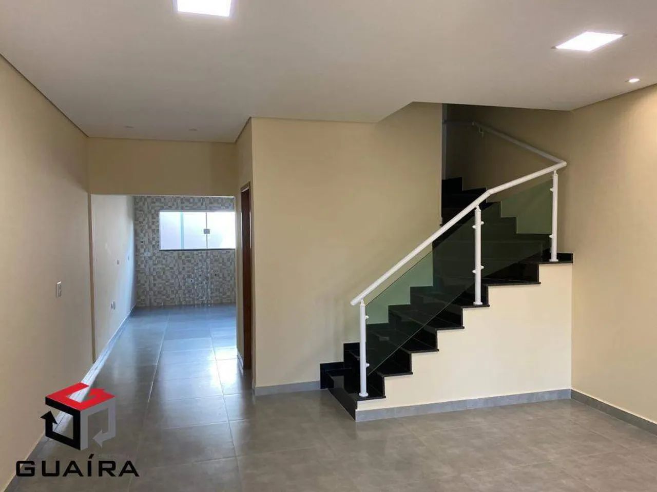 Sobrado à venda 3 quartos 3 suítes 4 vagas Oratório - Santo André - SP