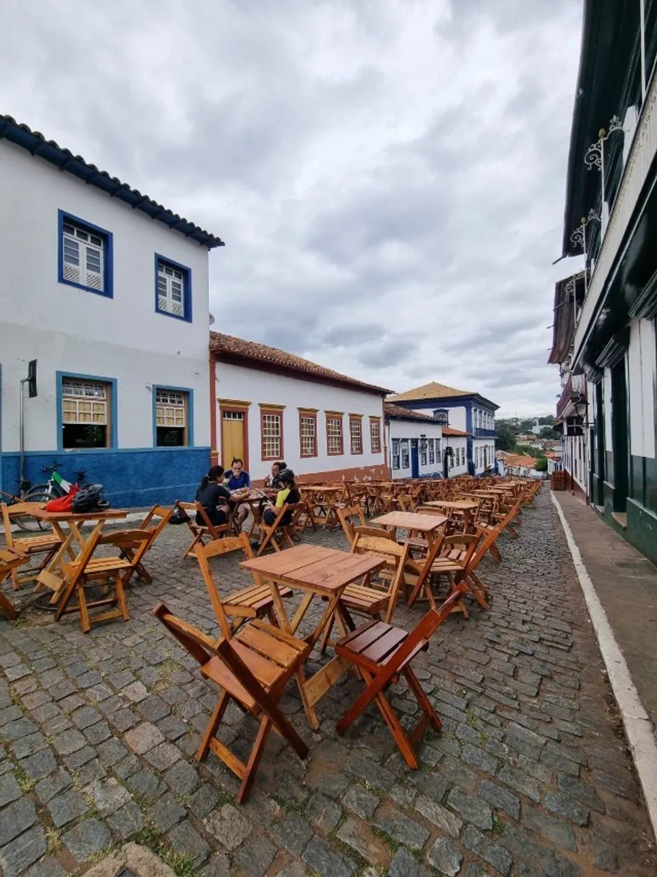Jogo de mesa dobrável de madeira, usada em ótimo estado - Foto 3