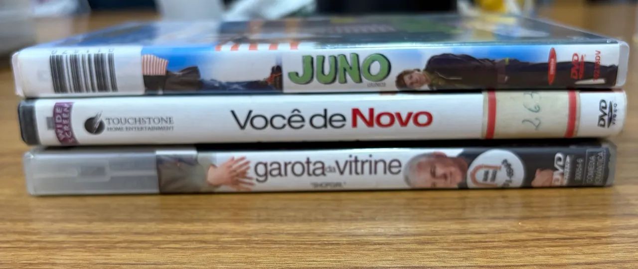 Combo DVDs Usados Garota da Vitrine - Você de Novo e Juno - Foto 2