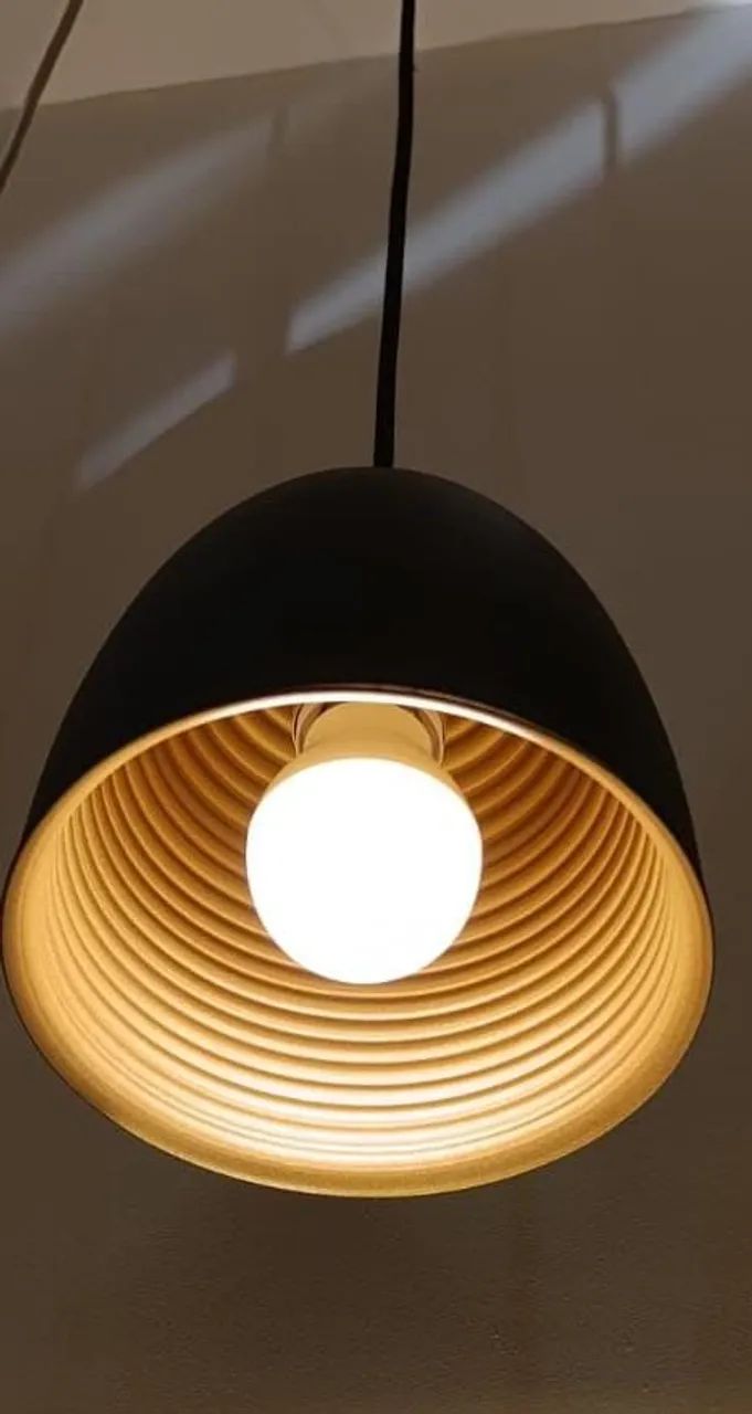Pendente preto com dourado - Foto 2