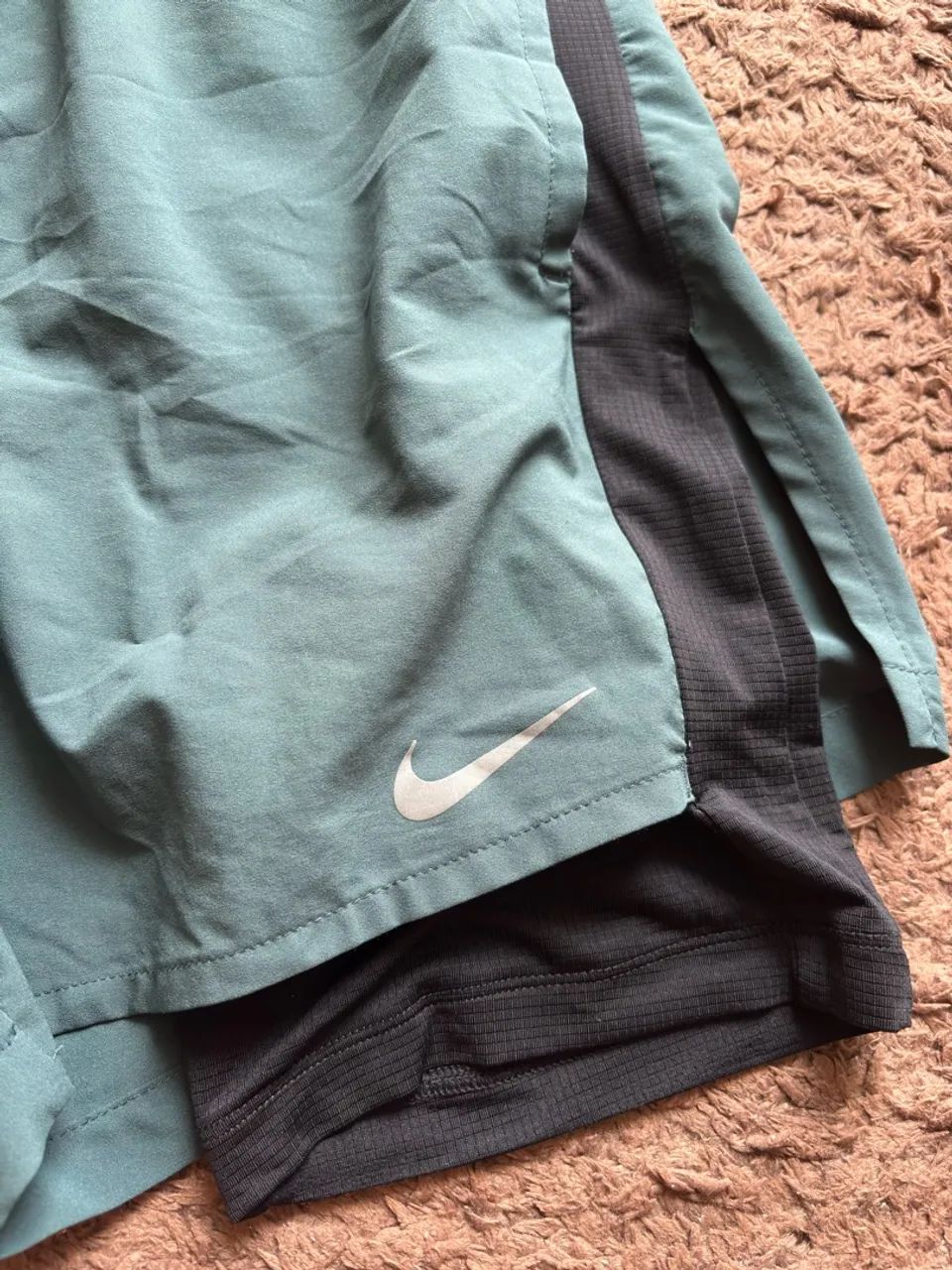 shorts nike running 2 em 1 m - Foto 2