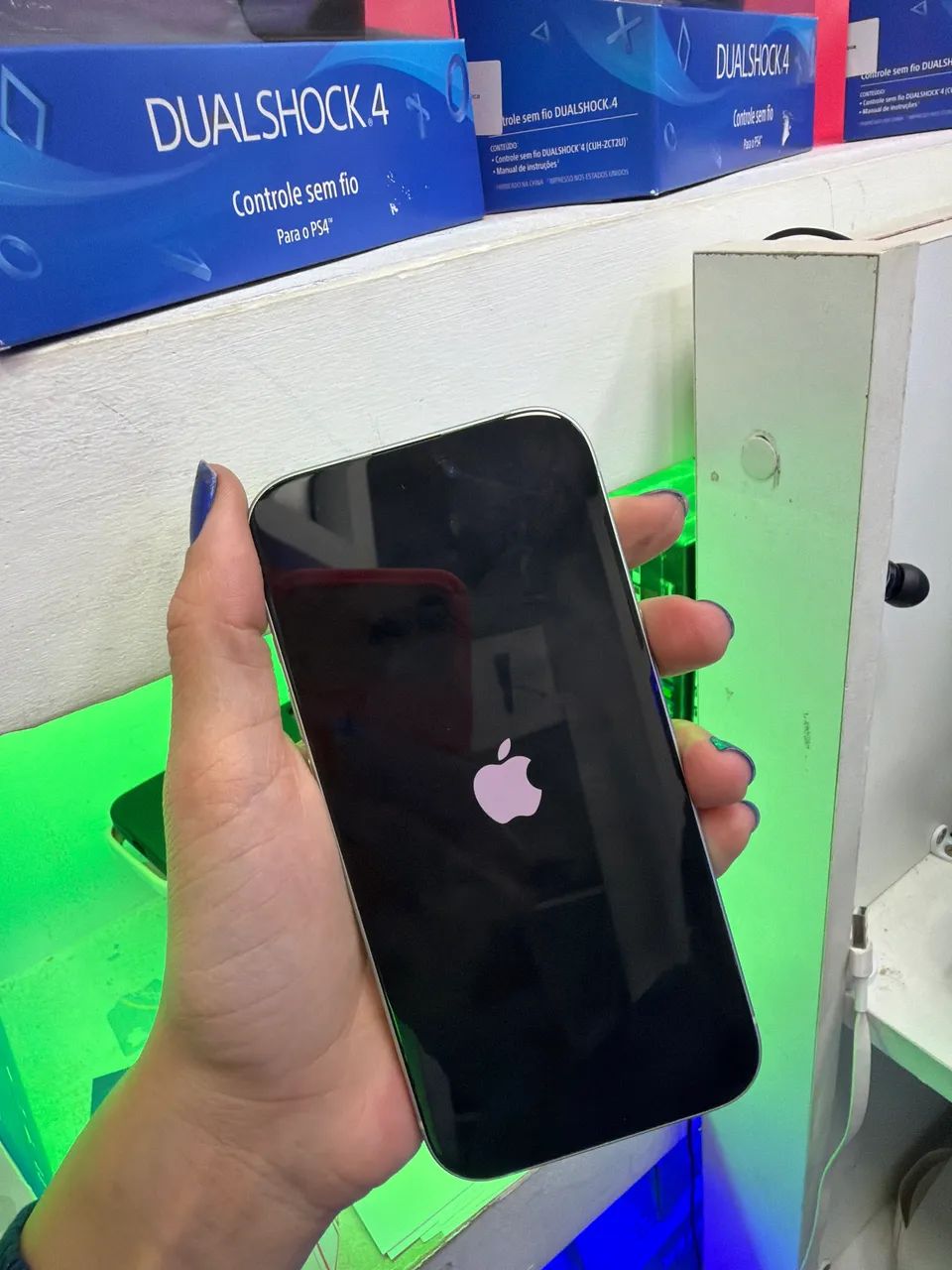 iPhone 15 256GB - Verde - Foto 5