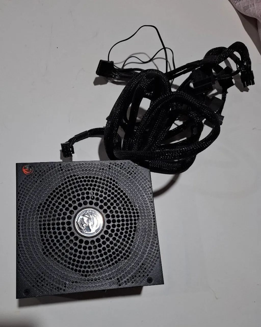 Fonte PCYES electro 2V 750W (80 plus bronze) - Funcionando perfeitamente - Foto 2