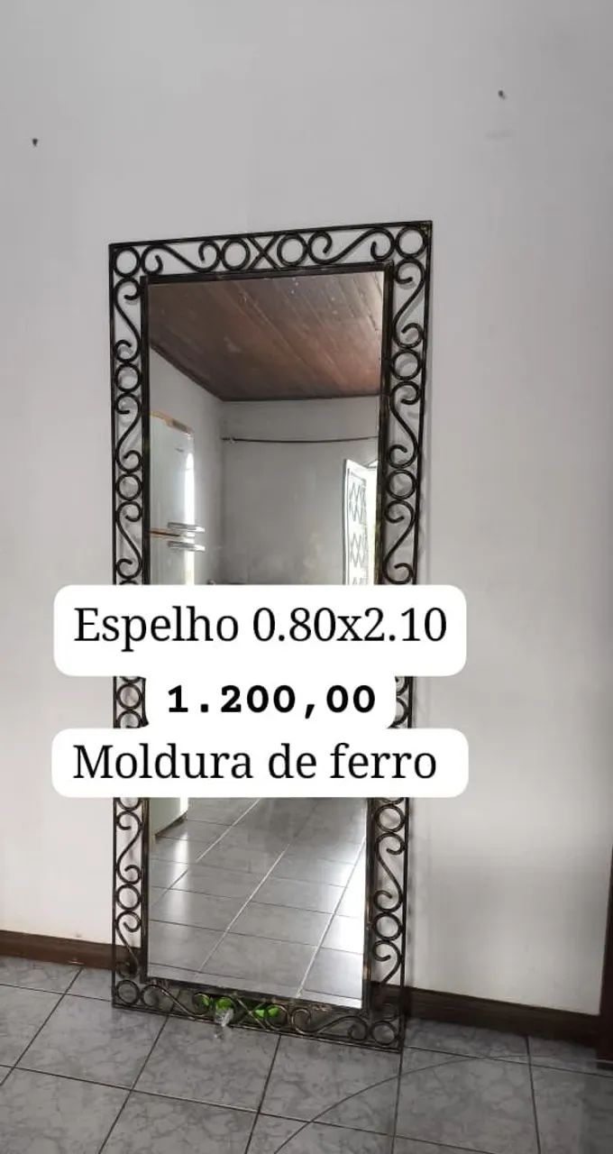 Espelho com moldura de ferro 
